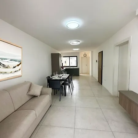 Chic Urban - Paceville Apartment