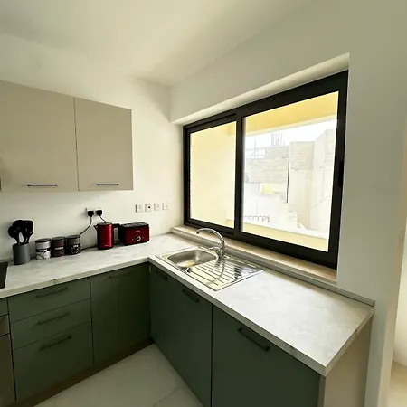 Chic Urban - Paceville San Ġiljan