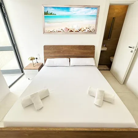 Chic Urban - Paceville San Ġiljan